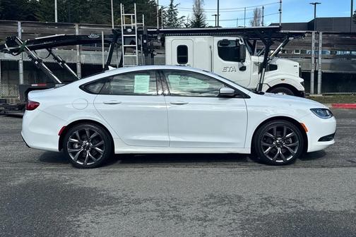 2015 Chrysler 200 S