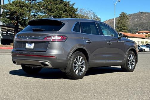 2022 Lincoln Nautilus Standard