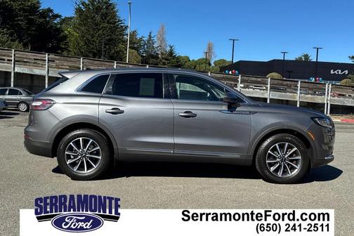 2022 Lincoln Nautilus Standard