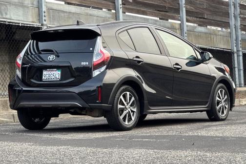 Black Sand Pearl 2018 Toyota Prius c One