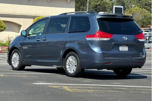 2013 Toyota Sienna XLE