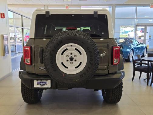 2026 Ford Bronco Heritage Edition