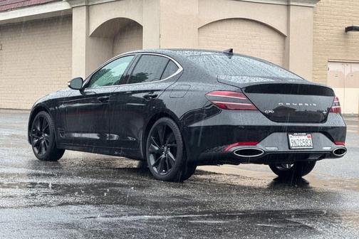 2023 Genesis G70 3.3T RWD