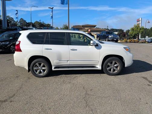 Starfire Pearl 2013 Lexus GX 460 Premium