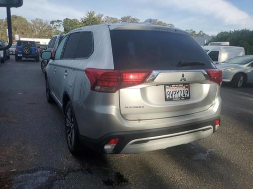 2020 Mitsubishi Outlander ES