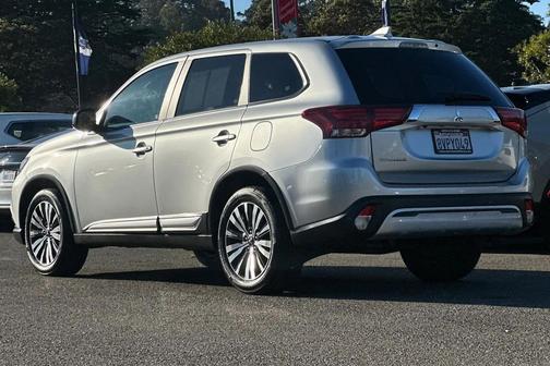 2020 Mitsubishi Outlander ES