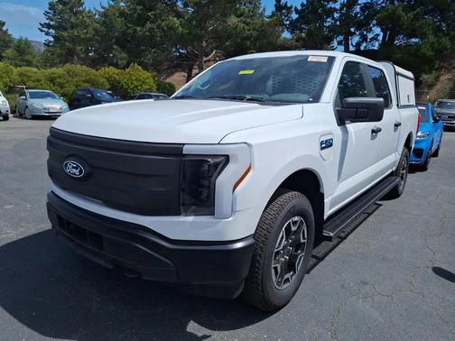 2024 Ford F-150 Lightning Pro