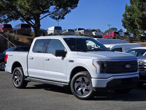 2025 Ford F-150 Lightning Flash
