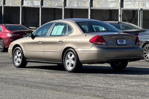 2004 Ford Taurus SES