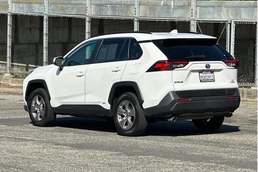 2023 Toyota RAV4 Hybrid LE