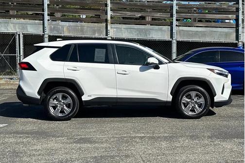 2023 Toyota RAV4 Hybrid LE