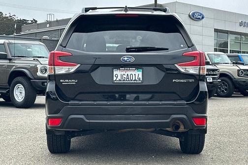 Crystal Black Silica 2019 Subaru Forester Premium