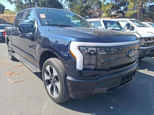 2022 Ford F-150 Lightning Platinum