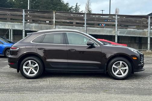 2021 Porsche Macan Base