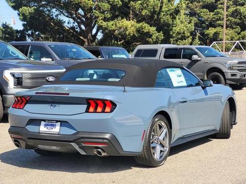 2025 Ford Mustang EcoBoost
