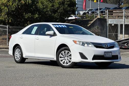 2014 Toyota Camry LE