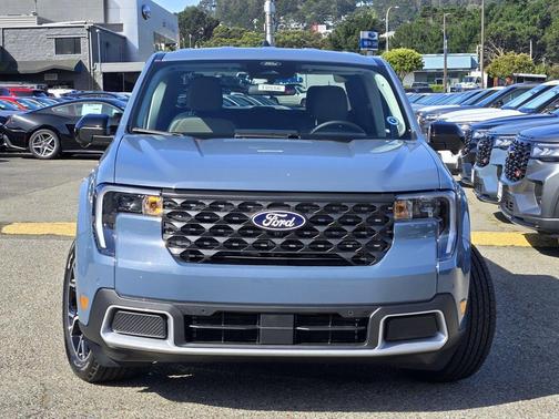 Azure Gray Metallic Tri-Coat 2026 Ford Maverick Lariat