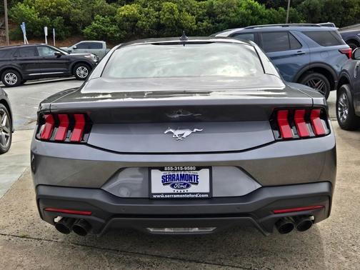 2025 Ford Mustang EcoBoost