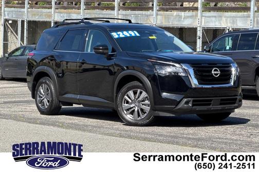 Super Black 2025 Nissan Pathfinder SV FWD