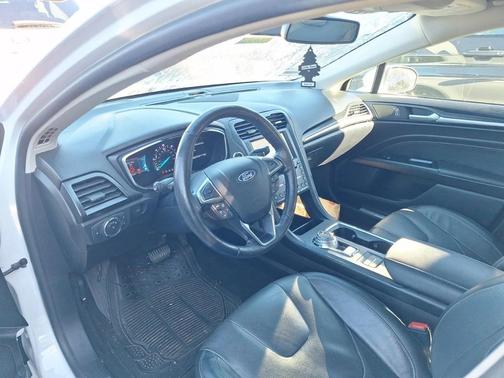 2020 Ford Fusion Plug-In Hybrid Titanium