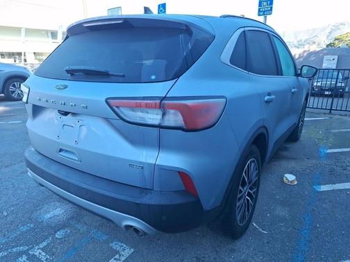 2022 Ford Escape Titanium