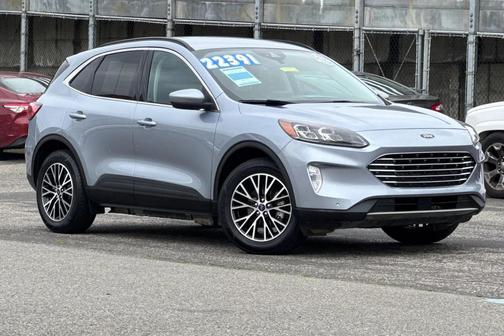 2022 Ford Escape Titanium