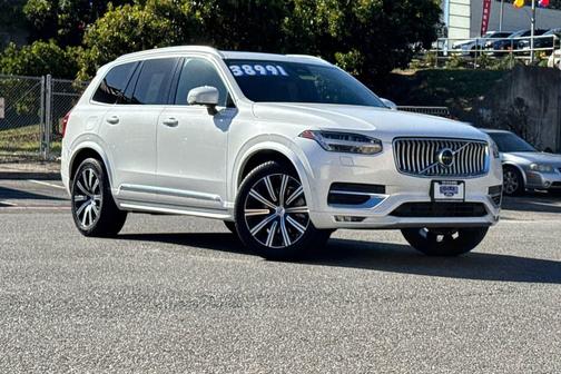 2023 Volvo XC90 B5 Plus