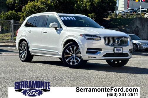2023 Volvo XC90 B5 Plus