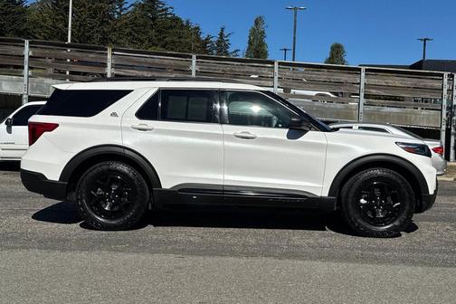Star White Metallic Tri-Coat 2021 Ford Explorer Timberline