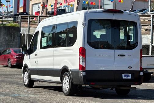 2022 Ford Transit-350 XLT
