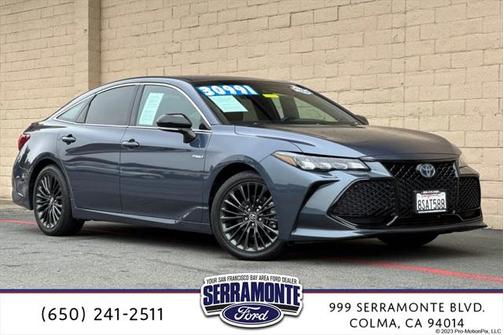 2020 Toyota Avalon Hybrid XSE