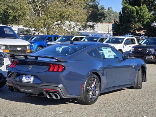 2026 Ford Mustang Dark Horse