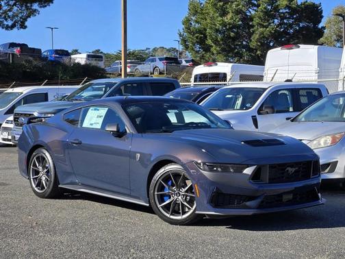 2026 Ford Mustang Dark Horse