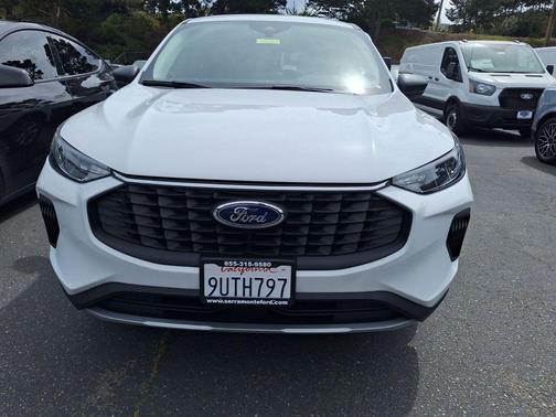 Oxford White 2025 Ford Escape Active