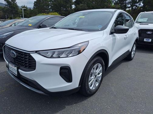 Oxford White 2025 Ford Escape Active