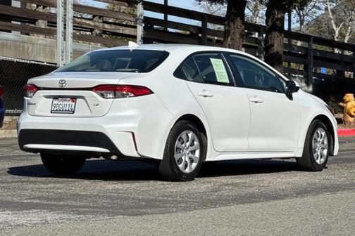 2022 Toyota Corolla LE