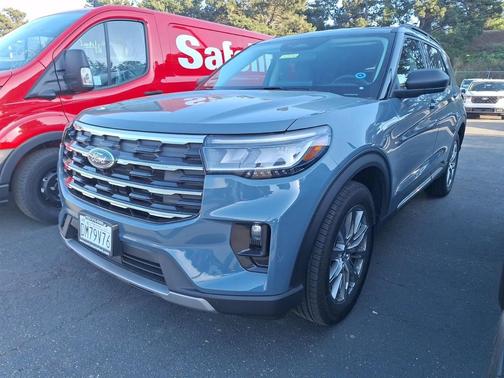 2025 Ford Explorer Active