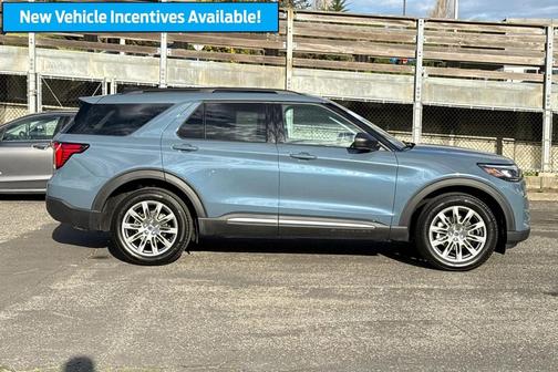 2025 Ford Explorer Active