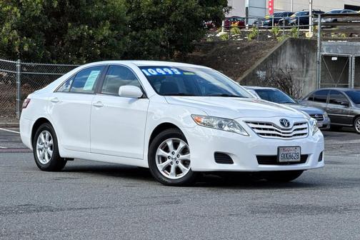 2010 Toyota Camry LE