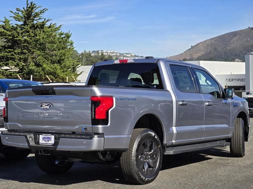 2025 Ford F-150 Lightning Flash