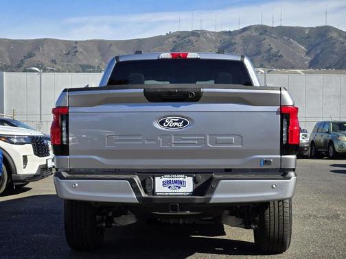 2025 Ford F-150 Lightning Flash