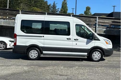 2017 Ford Transit-150 XLT