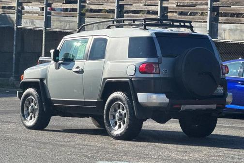 2011 Toyota FJ Cruiser Base