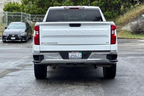 Summit White 2023 Chevrolet Silverado 1500 LT