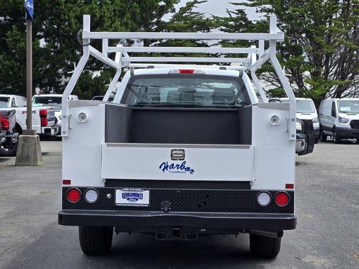 Oxford White 2026 Ford F-350 XL