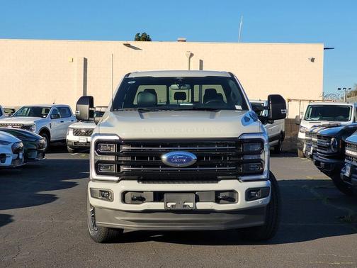 Avalanche 2026 Ford F-250 Platinum