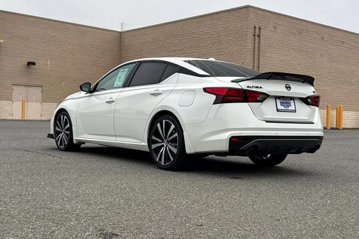 2021 Nissan Altima SR VC-Turbo FWD