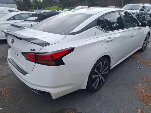 2021 Nissan Altima SR VC-Turbo FWD