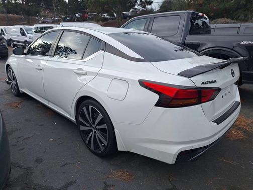 2021 Nissan Altima SR VC-Turbo FWD