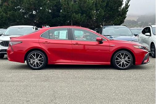 2021 Toyota Camry SE